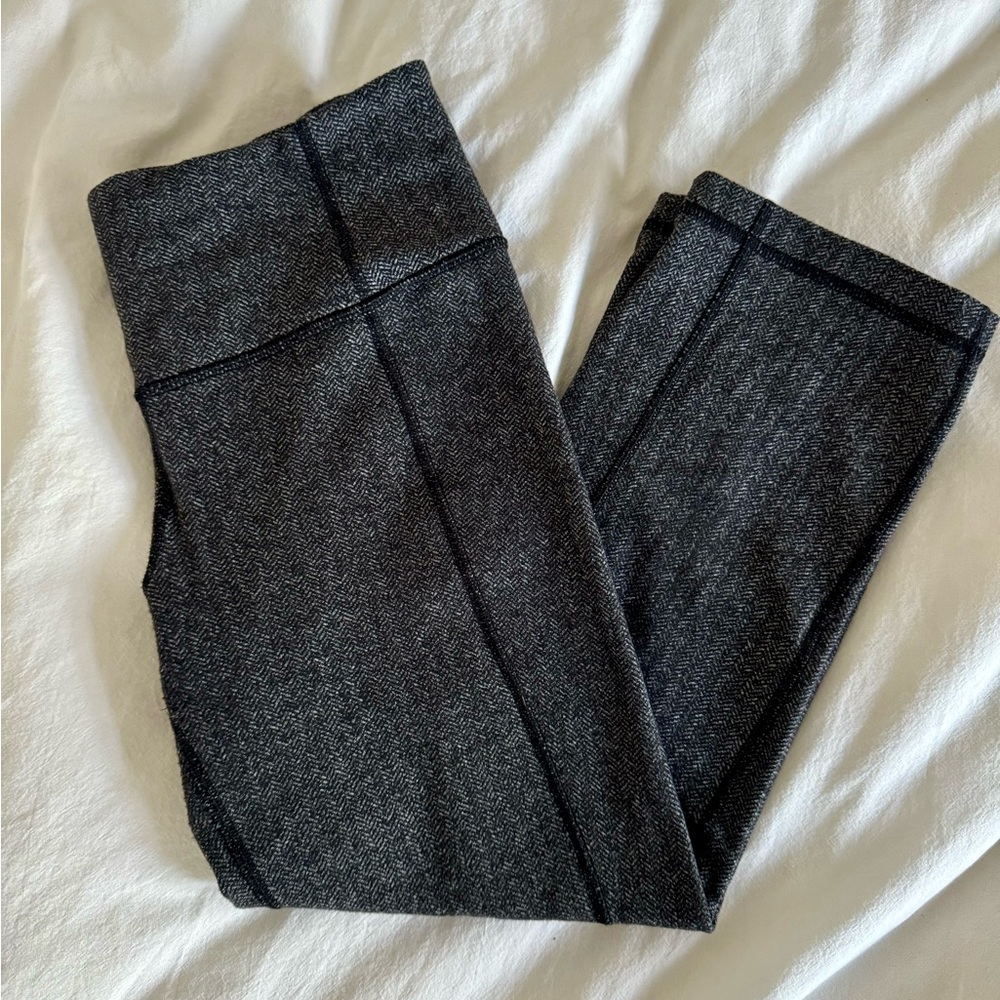 Lululemon crop leggings - herringbone dark gray knit size 4